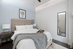 Med & Jet Ease: 1BR Private Backyard DAL | UTSW - Image 2