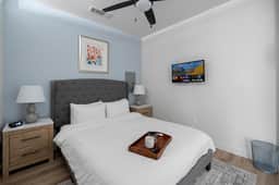 Sky-High Comfort 1BR | Gym| Pool | Pet Friendly - Image 3