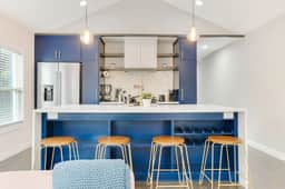 Luxury Townhome | Pet Friendly - Image 2