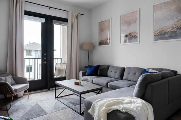 Sapphire Shores | Lakeside Escape, Pet Friendly - Image 2