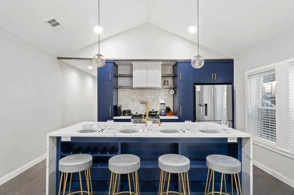 Emerald Indigo House | Pet Friendly - Image 2