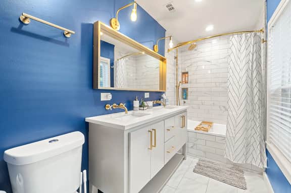 Emerald Indigo House | Pet Friendly - Image 5