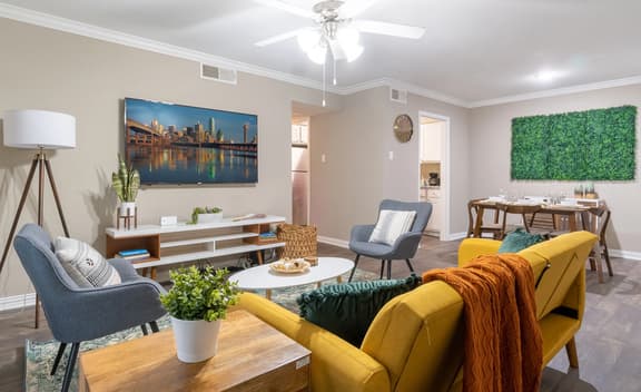 Urban Bohemian Hideaway Centrally Located - Image 1
