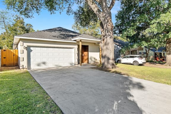 Large 3BD 2BR Lower Bishop Arts Near Downtown Dallas - Image 1